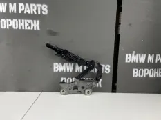 Петля капота левая BMW 5 6 7 8 F90 G30 G31 G32 G11