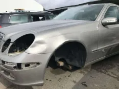 Mercedes E W211