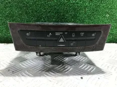 Mercedes E W211
