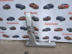Центральная стойка кузова правая Toyota Land