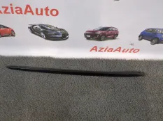 Молдинг лобового стекла правый Kia Ceed 3