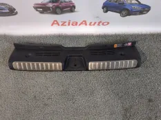 Накладка замка багажника Kia Stinger