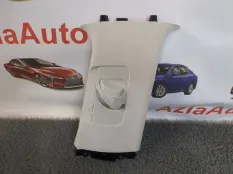 Накладка центральной стойки правая Lexus ES 7