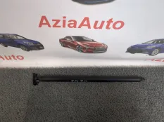 Амортизатор крышки багажника правый Hyundai Tucson