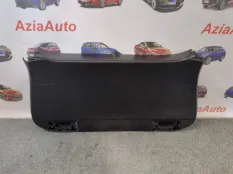 Обшивка крышки багажника Toyota Rav4 50