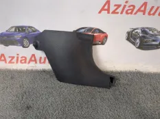 Накладка на порог салона правая Kia Stinger