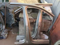 Центральная стойка кузова Audi Q7 4M