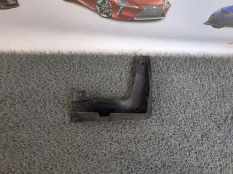 Брызговик передний правый Kia Ceed 3