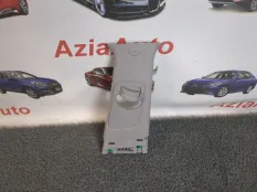 Накладка центральной стойки правая Hyundai Tucson