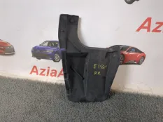 Брызговик задний правый Toyota Corolla E180