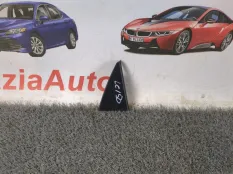 Накладка в салоне передняя правая Toyota Land