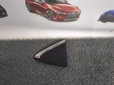 Накладка крыла задняя правая Toyota Corolla E210