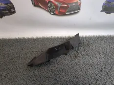 Накладка стойки лобового стекла левая Toyota Camry