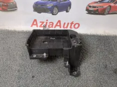 Крепление аккумулятора Toyota Corolla E210