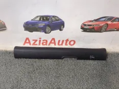 Накладка на порог салона передняя правая Kia