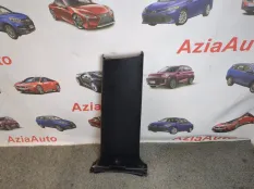 Накладка центральной стойки правая Toyota Land
