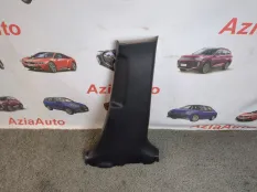 Накладка центральной стойки правая Toyota Corolla
