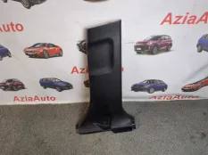 Накладка центральной стойки правая Toyota Rav4 50