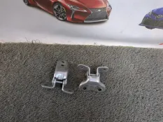Петля двери передняя правая Toyota Camry XV70