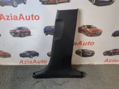 Накладка центральной стойки правая Hyundai Tucson