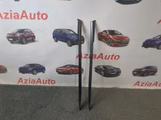 Молдинг стекла Kia Stinger 1