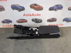 Подлокотник Kia Stinger 1