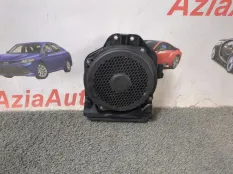 Сабвуфер левый Kia Stinger 1