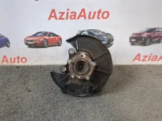 Кулак задний правый Mazda 3 BM