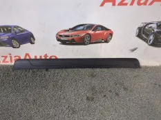 Накладка на порог салона передняя левая Toyota