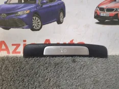 Накладка на порог салона задняя правая Toyota