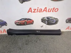 Накладка на порог салона передняя левая Toyota