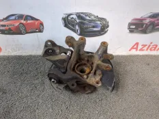 Кулак задний правый Lexus NX 1