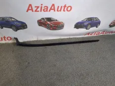 Молдинг лобового стекла левый Kia Stinger