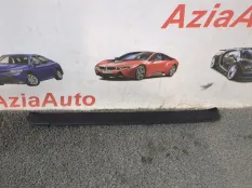 Накладка на порог салона передняя правая Toyota