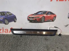 Накладка на порог салона передняя правая Kia
