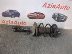 Амортизатор подвески передний левый Mitsubishi
