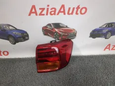 Фонарь правый Kia Carnival 3
