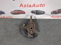 Кулак поворотный передний левый Toyota Rav4 50