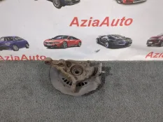 Кулак поворотный передний левый Toyota Rav4 50