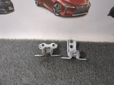 Петля двери передняя правая Toyota Rav4 50