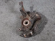 Кулак поворотный передний правый Toyota Corolla