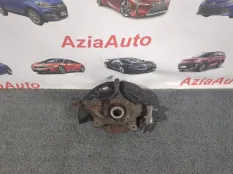 Кулак поворотный передний правый Toyota Camry XV70