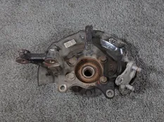 Кулак поворотный передний правый Toyota Corolla