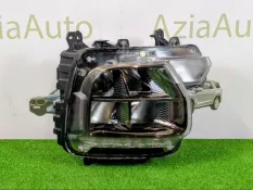 Фара правая Hyundai Staria US4