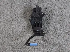Педаль газа Toyota Rav4 50