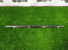 Молдинг двери передний правый Hyundai Tucson TL