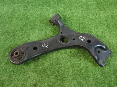 Рычаг передний правый Toyota Corolla E180