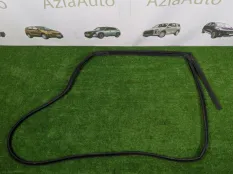 Уплотнитель двери задний правый Kia Ceed CD