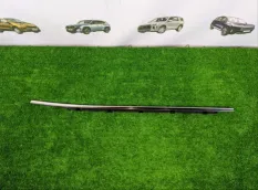 Молдинг двери задний правый Hyundai Santa Fe TM