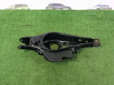 Рычаг задний правый Toyota Rav4 40